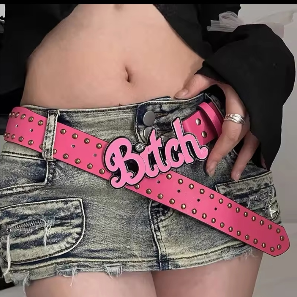 **NEVER WORN** letter pink y2k fashion grunge rockstar american streetwear belt